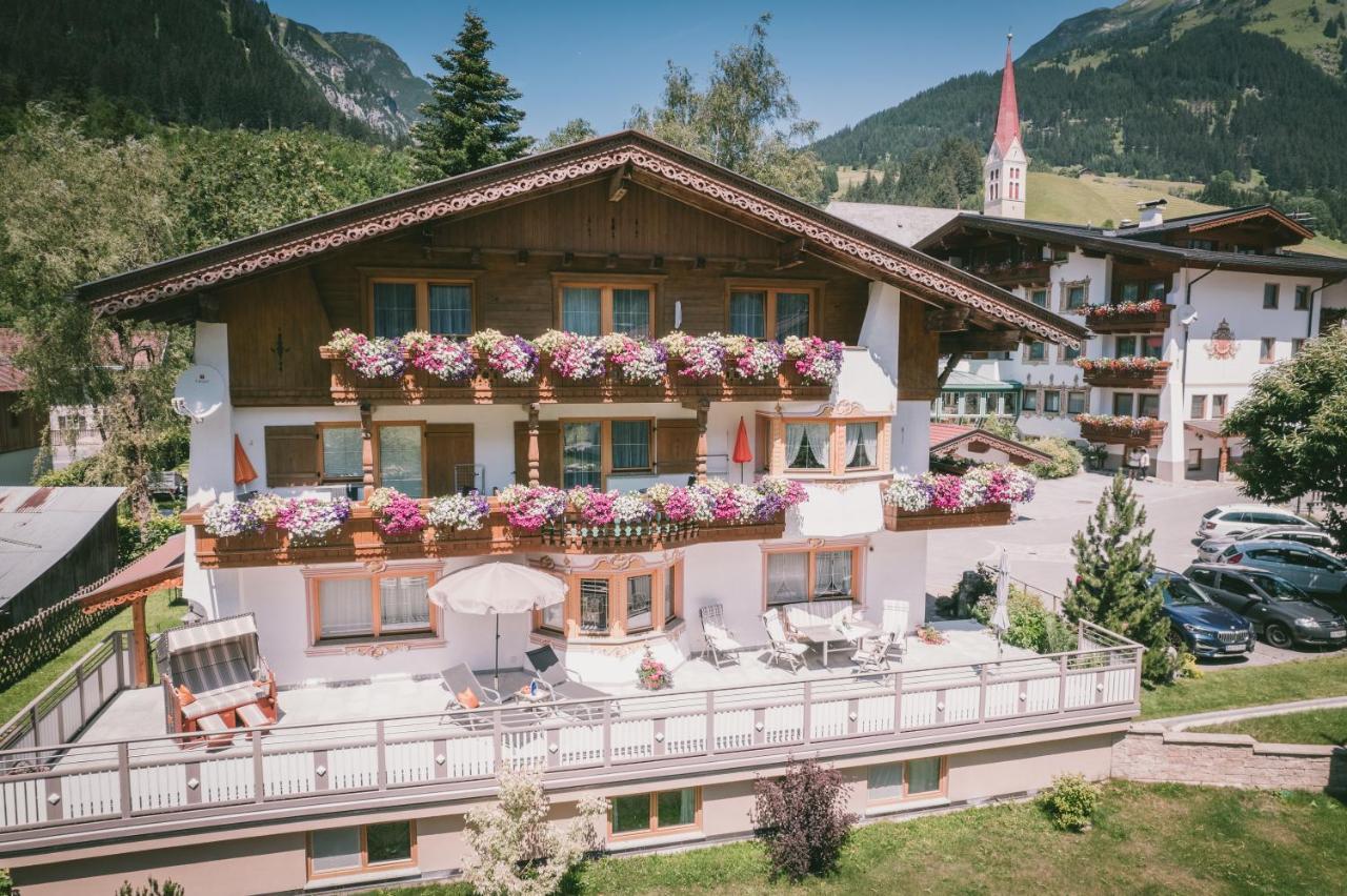 Landhaus Marion Hotel Holzgau Exterior photo