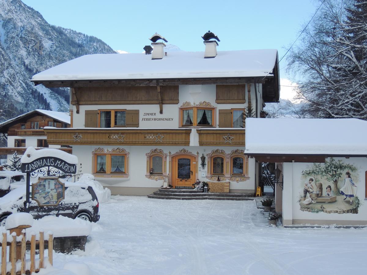 Landhaus Marion Hotel Holzgau Exterior photo