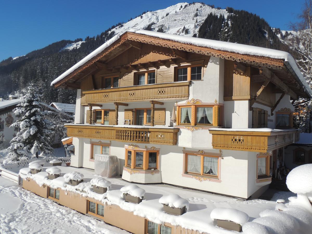 Landhaus Marion Hotel Holzgau Exterior photo